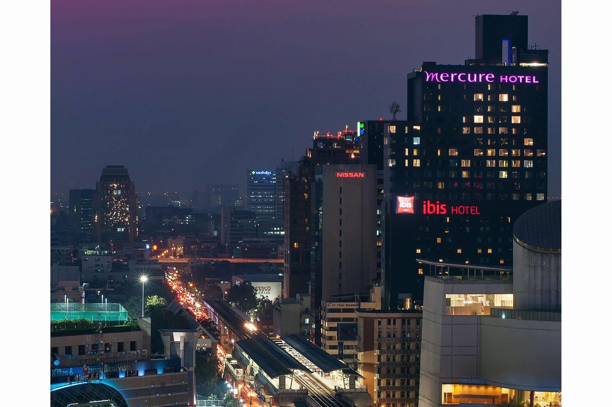 Mercure Bangkok Siam Exterior photo